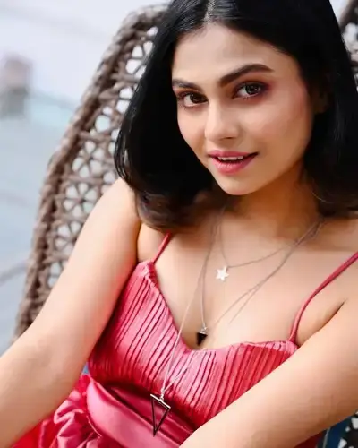 Call Girls Service in Parseoni